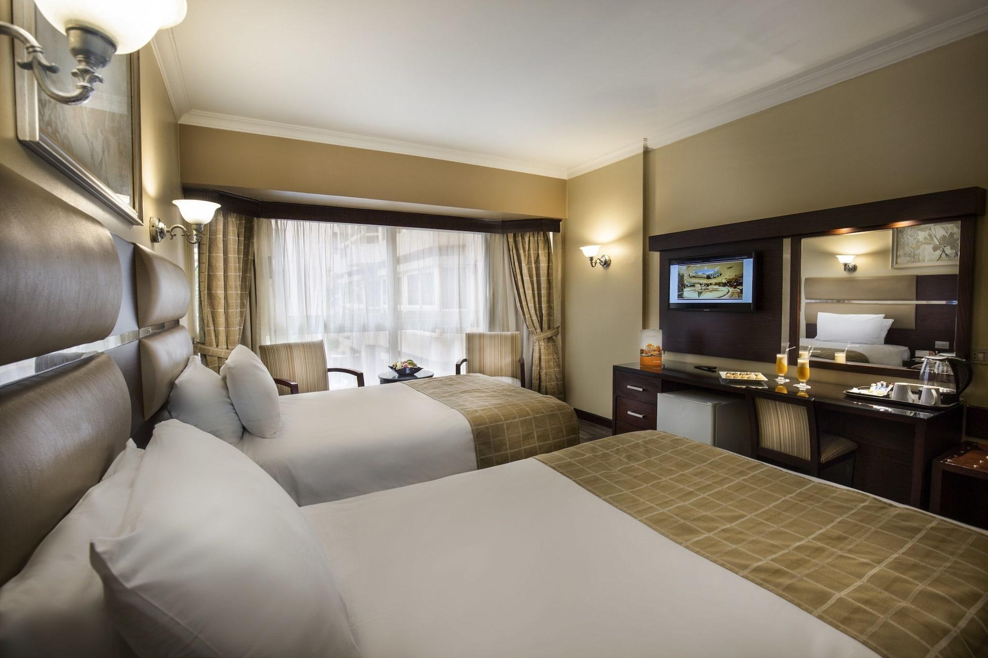 Pyramisa Suites Hotel Cairo Giza Экстерьер фото