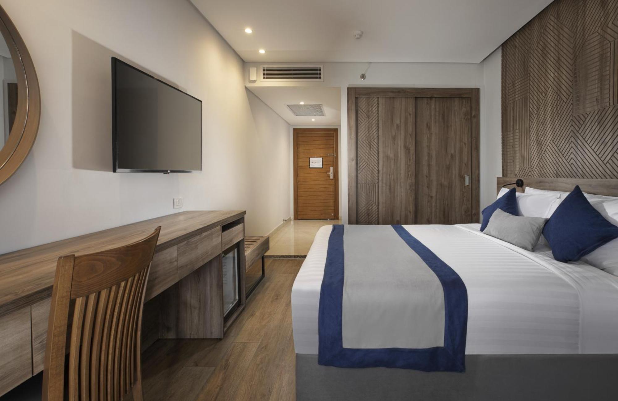 Pyramisa Suites Hotel Cairo Giza Экстерьер фото A room at the hotel