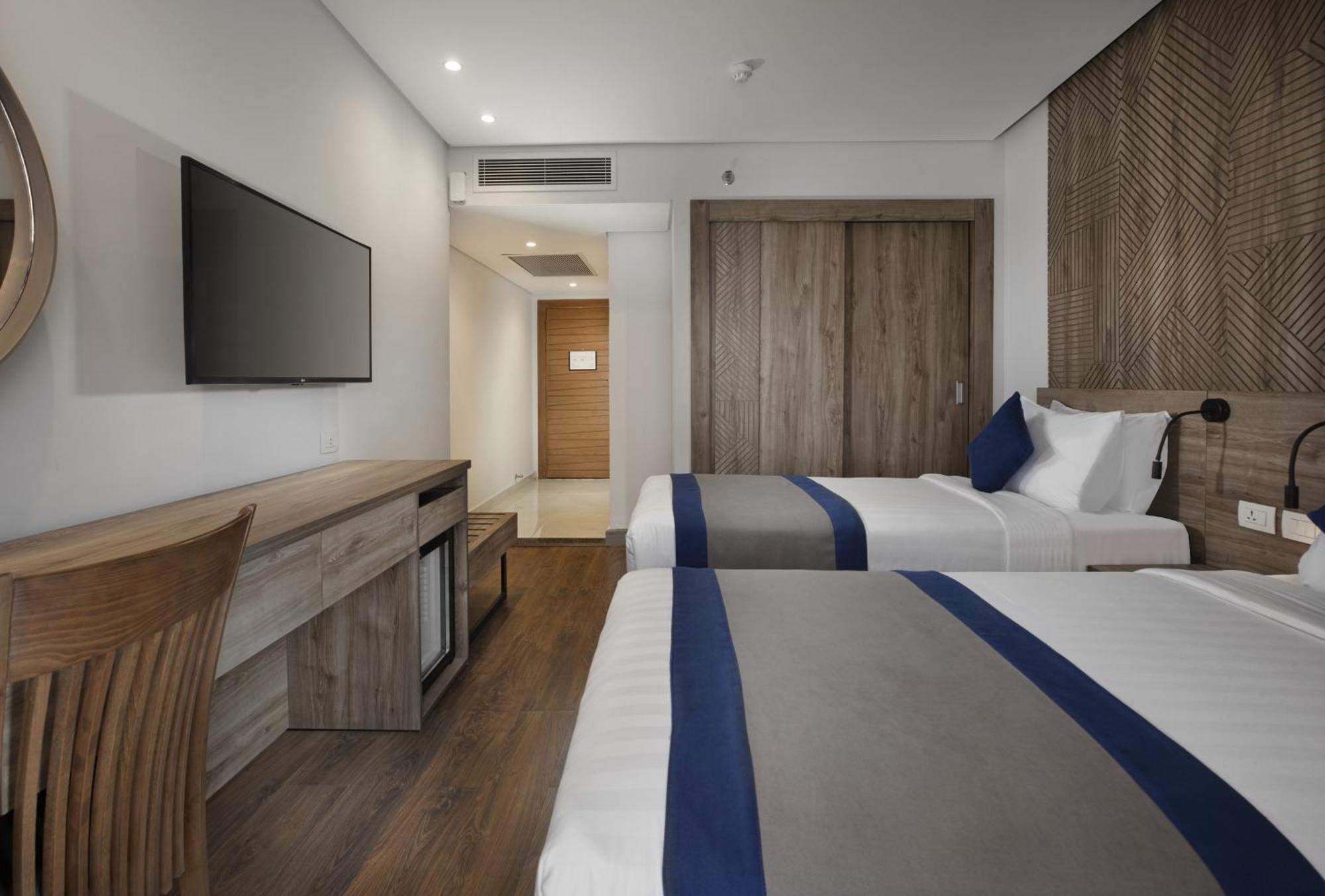 Pyramisa Suites Hotel Cairo Giza Экстерьер фото Standard room